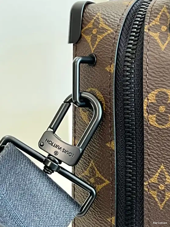 Cheap VUITTON TRUNK SOFT LOUIS HANDLE 0522